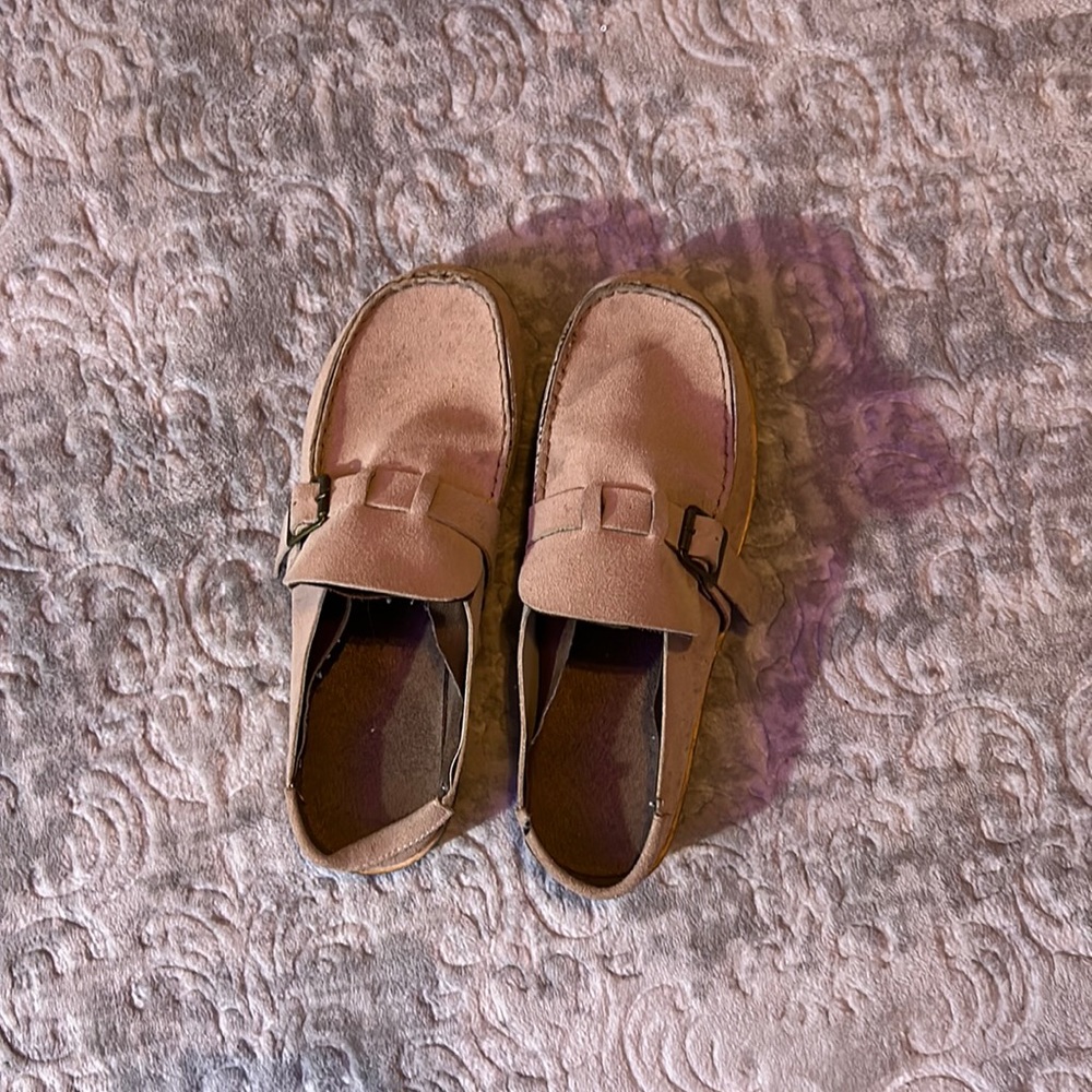 Tan slip on’s